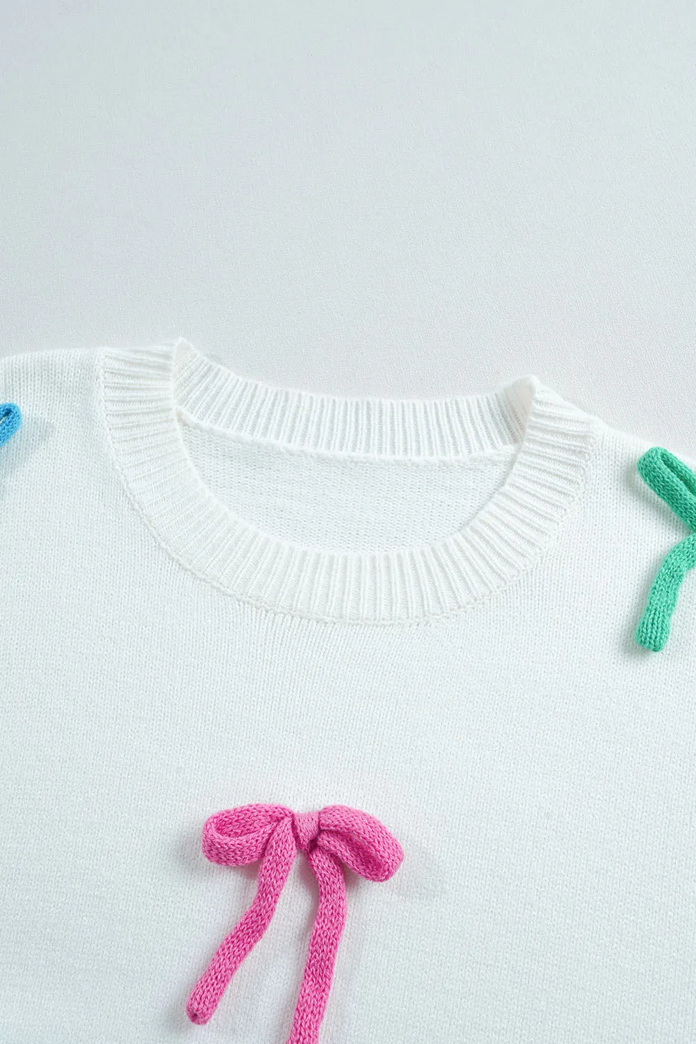 🎀 Beige Colorful Bowknot Crewneck Knit Sweater: For When You Want to Look Like You’ve Got Your Sh*t Together, But You’re Actually Just Trying to Look Cute 🎀