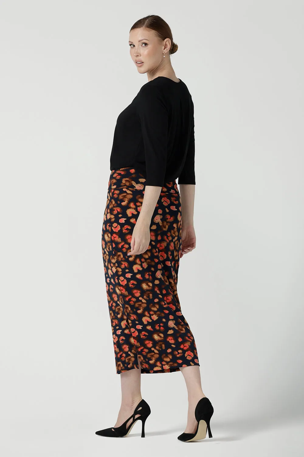Andi Midi Tube Skirt in Lava