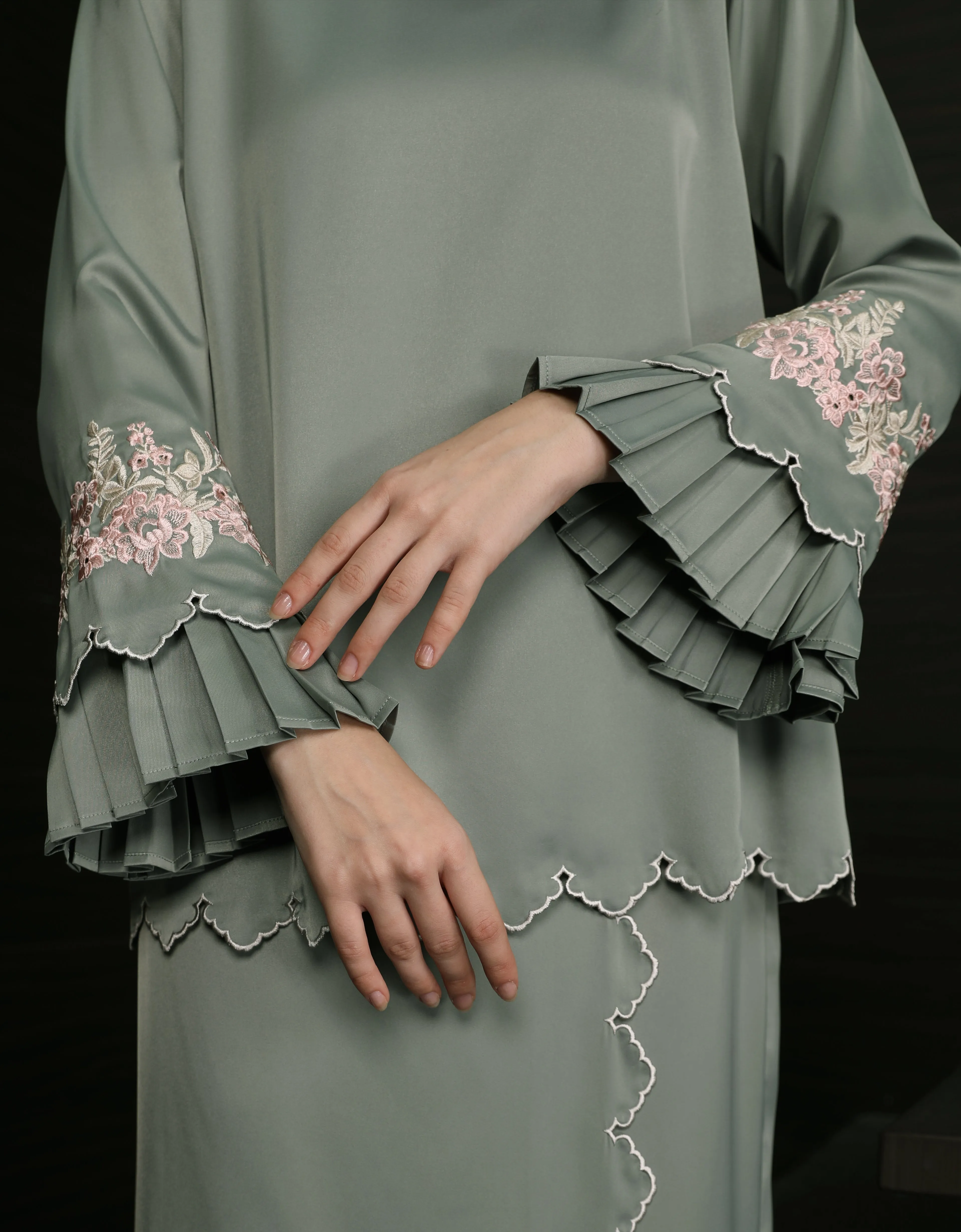BAJU KURUNG KEDAH ZALEY (PICKLE GREEN)