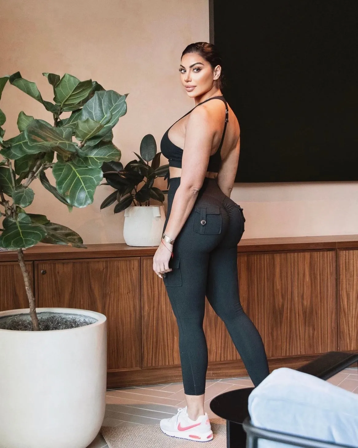 Black Pocket Legging