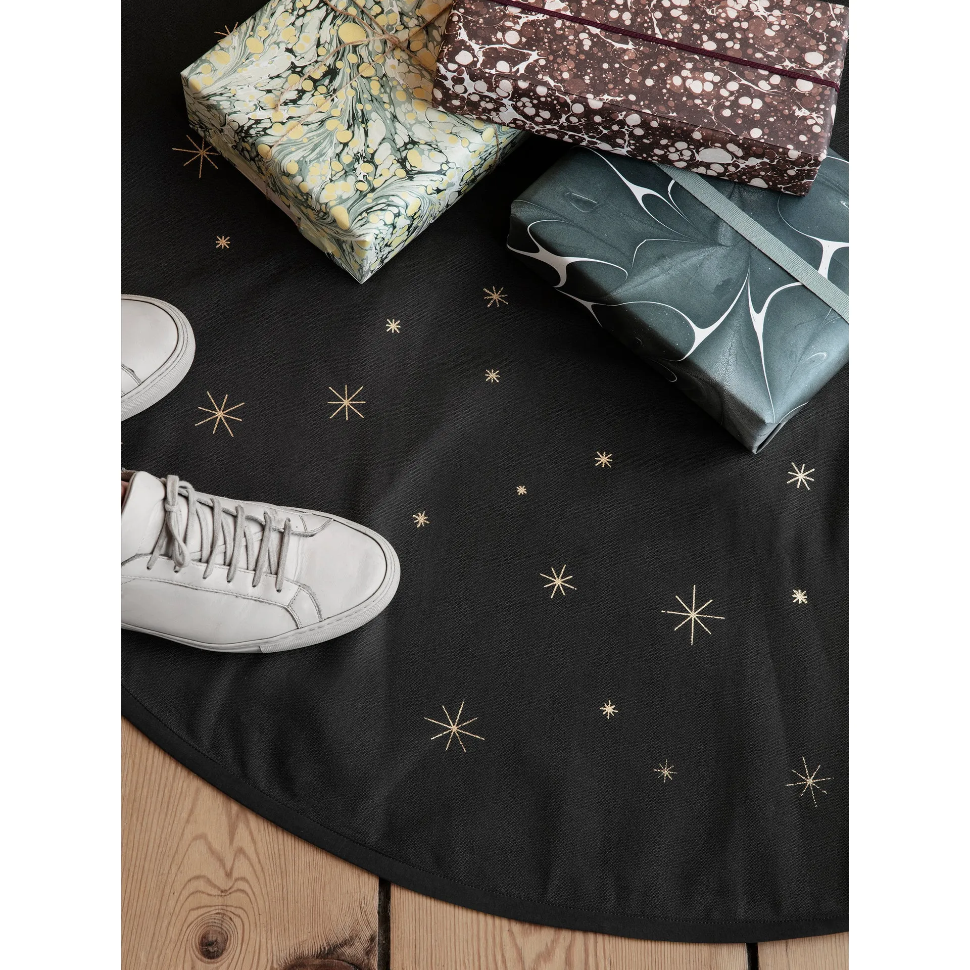 ferm LIVING Star Christmas Tree Blanket Dark Green/Dull Gold