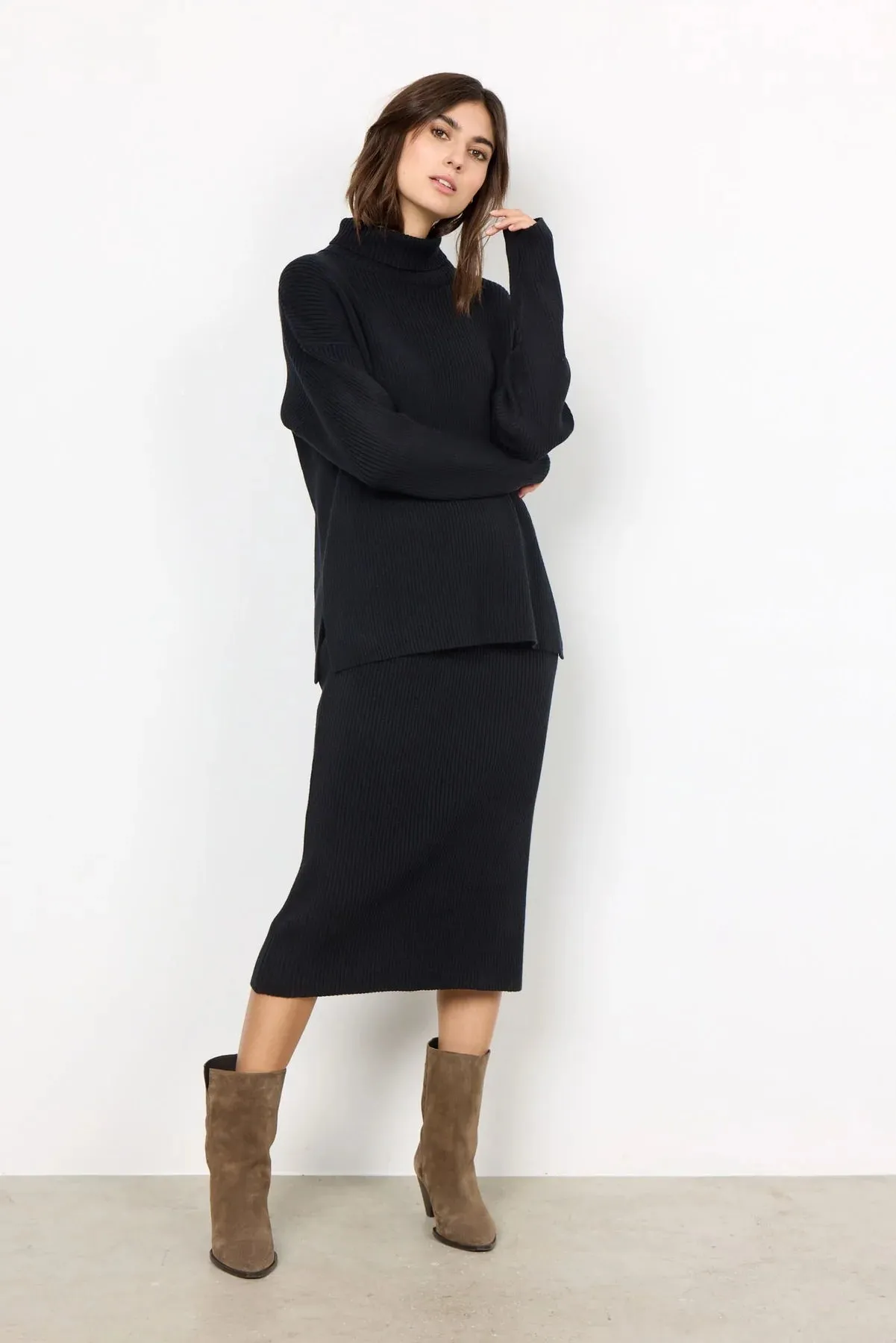 Kanita 8 Pullover Jumper Black