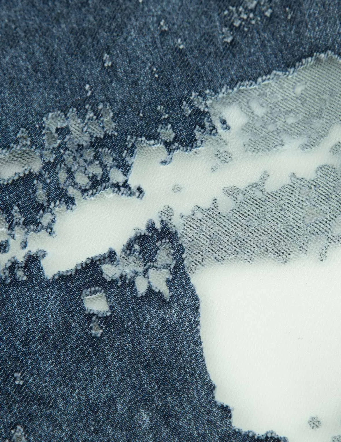 Seagull Embroidery Fashion Fit Burn-Out Denim Skirt